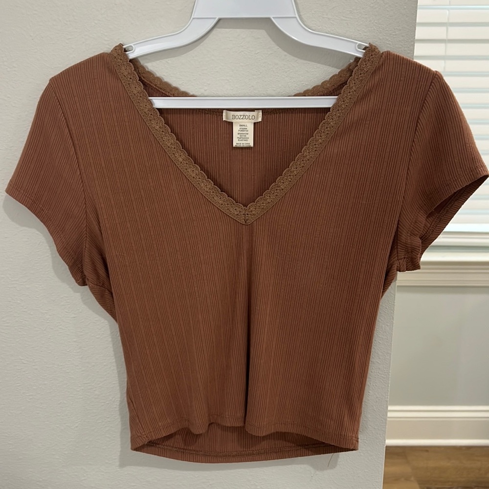 Brown short sleeve tee